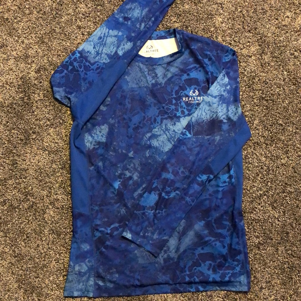 Realtree Fishing long sleeve shirt